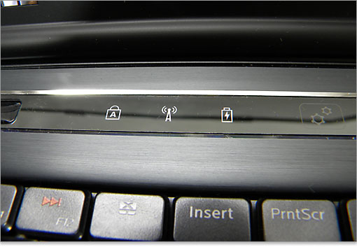 バッテリーステータスライトでも確認ができます。