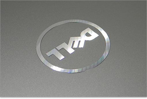 XPS 17天板の中央には