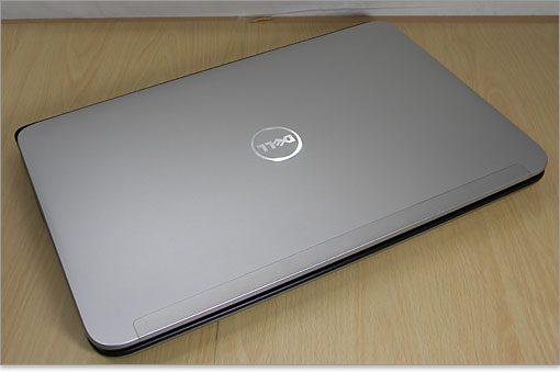 購入したのはメタロイドシルバーという天板