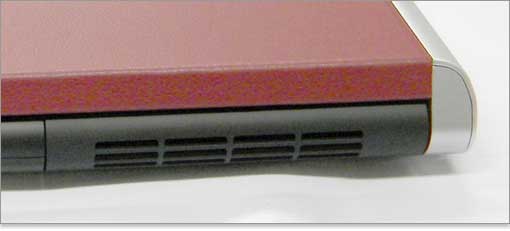 背面通気口写真