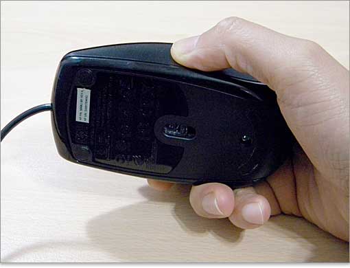 いかにも付属マウス。