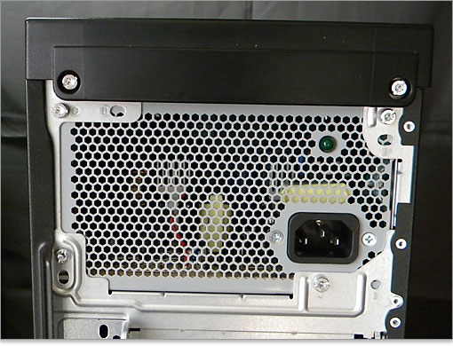 460Wの電源ユニットを搭載