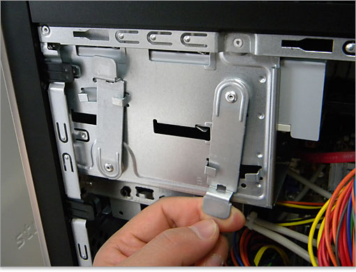 ドライブの着脱は