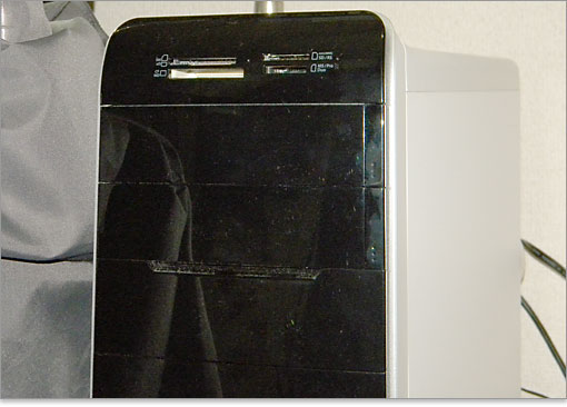 19規格対応メディアカードスロット、