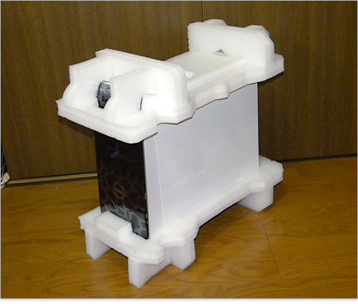 緩衝材で保護されています。