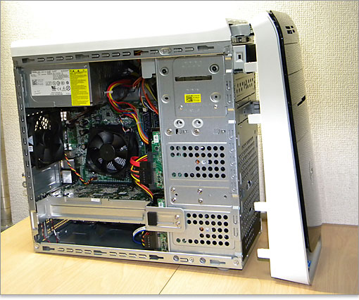 Studio XPS 8000のフロントパネルを詳しく