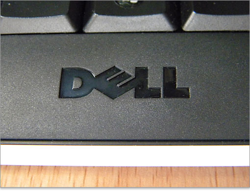 DELLロゴが施してあります。