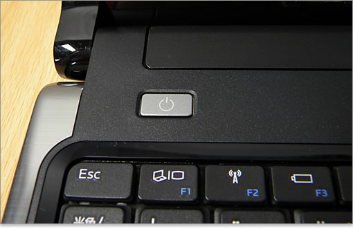 電源ボタンの様子