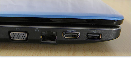 Inspiron 15左側面の手前