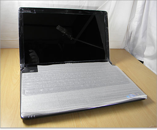 ディスプレイを開けると、このような状態。