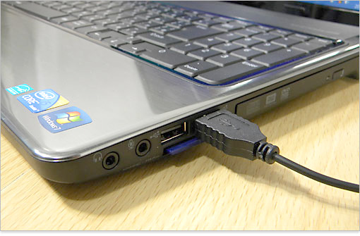 、メモリカードの抜き差しが扱い