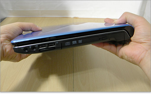 Inspiron 15の厚み。