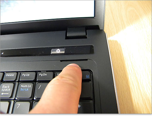 各2Wのスピーカーです。