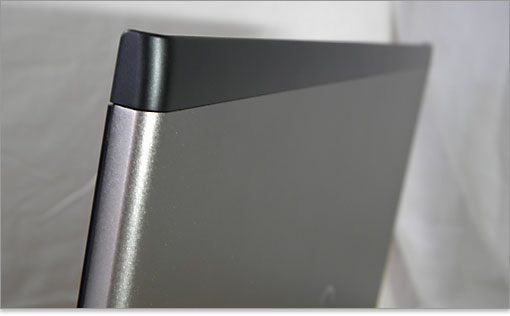 角は金属よりプラスチックのほうが、ぶつけたときに安全ですね。