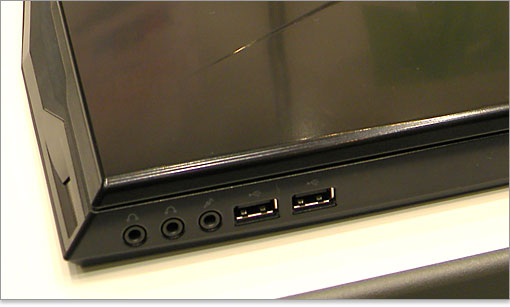 右側面の装備する端子