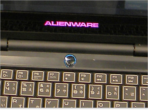 Alienwareロゴをピンク