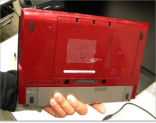 Latitude E4200はドッキングステーションに対応