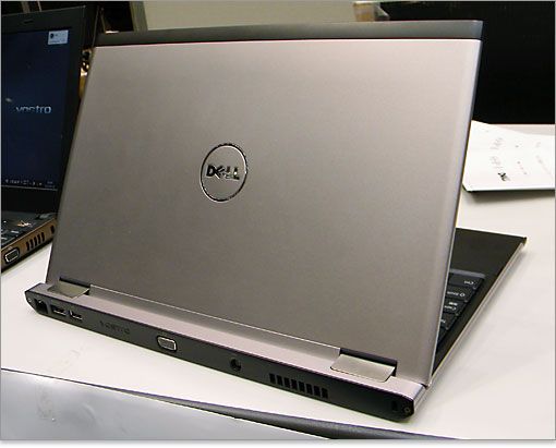 MacBook AirやDELL高級デザインノートのAdamoを彷彿