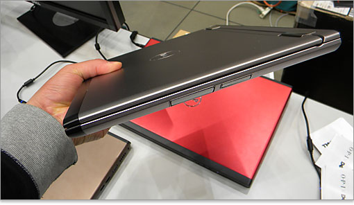 Vostro V13なら「どんなにかさ張らないことか