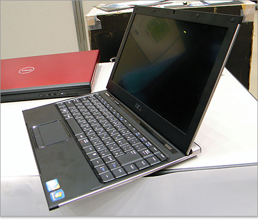 Vostro V13はかなり薄型設計