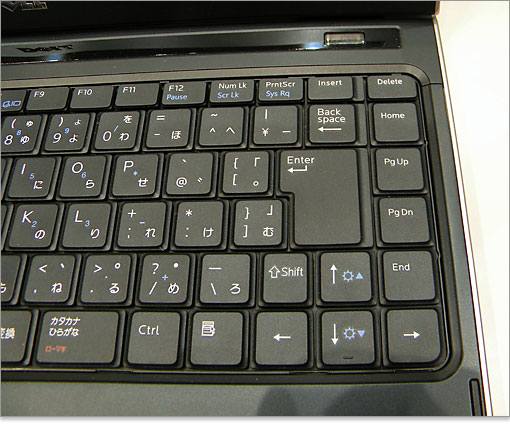 DELLではおなじみの2列目配置