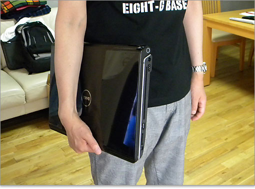 重量は6 セルバッテリ搭載で3.2 kgほど