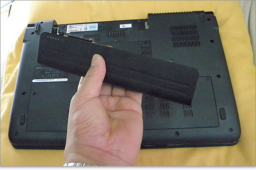 バッテリーは外れます