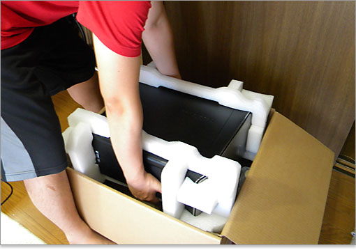 10kgほどの重量なので、一人で充分です。