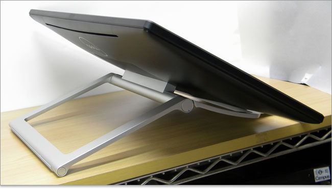 支点のリーチが長いDELL S2240T