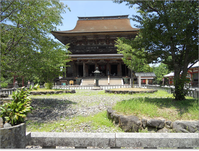 吉野山-蔵王堂銅燈籠