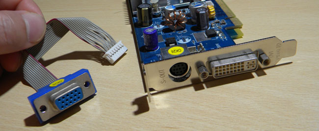VGA端子はコネクタ