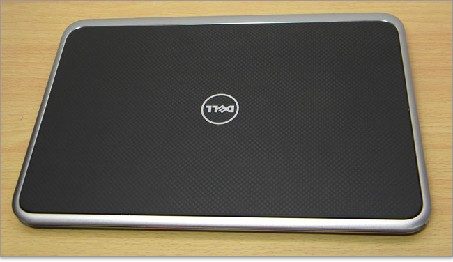 XPS 12 Ultrabookでは天板はカーボファイバ素材