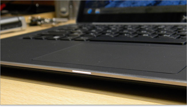 タッチパッドの手前