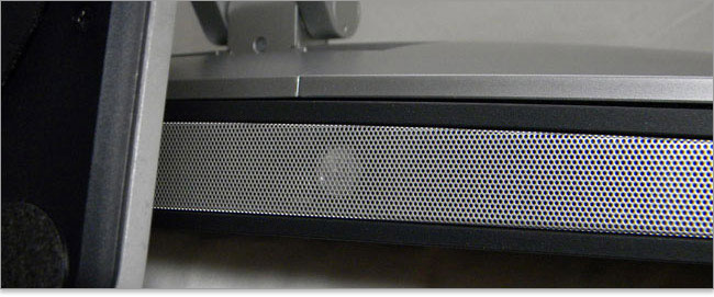 12Wのウーファと20Wのツイーターを内蔵